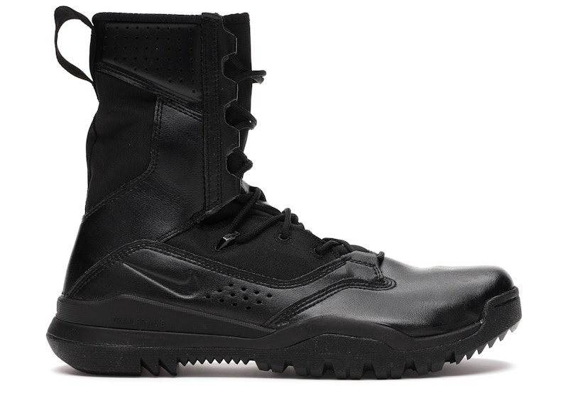 Nike Special Field Boot 8 Inch Zwart