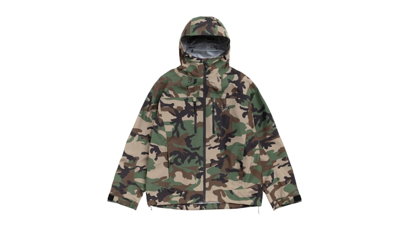 Stussy GORE-TEX Guide Shell Jacket Woodland Camo Aop