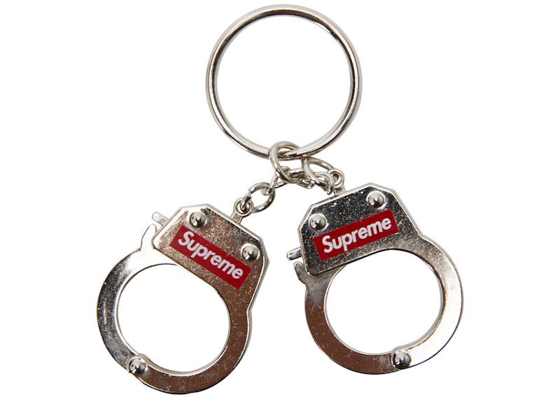 Supreme Handcuffs Keychain Zilver