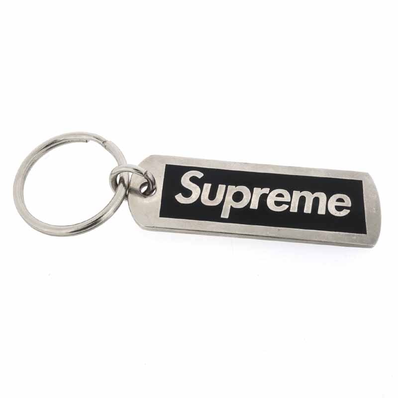 Supreme Metal Tag Keychain Zwart