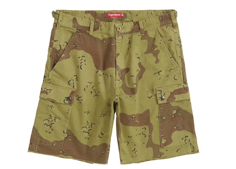 Supreme Overdyed Camo Cargo Short Groen