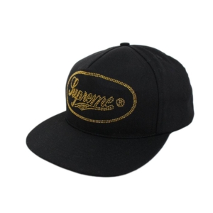 Supreme Studded Script Logo 5-Panel Zwart