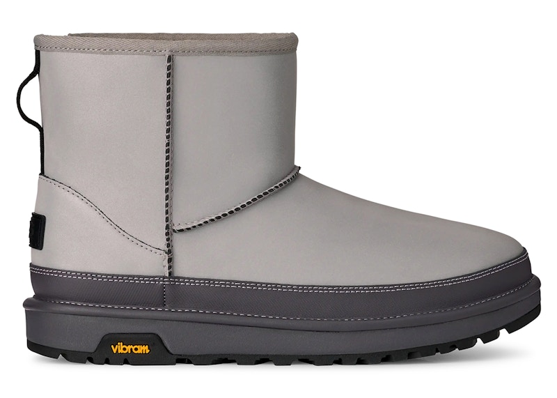 UGG Classic Mini Reflective Boot Reflective Zilver
