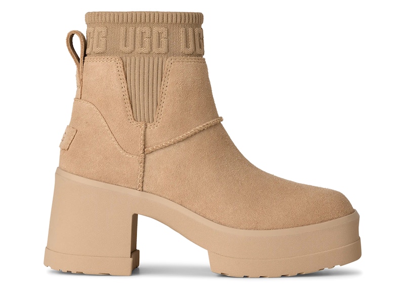 UGG Moxy Chelsea Boot Sand Creme