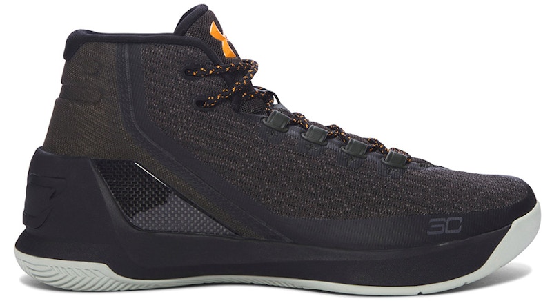 UA Curry 3 Flight Jacket Zwart