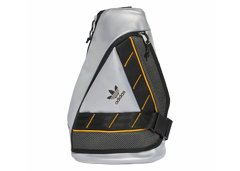 adidas One Shoulder Backpack /Reflective Zilver