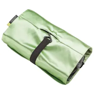 Cocoon Hanging Toiletry Kit Minimalist Silk Toilettas Groen