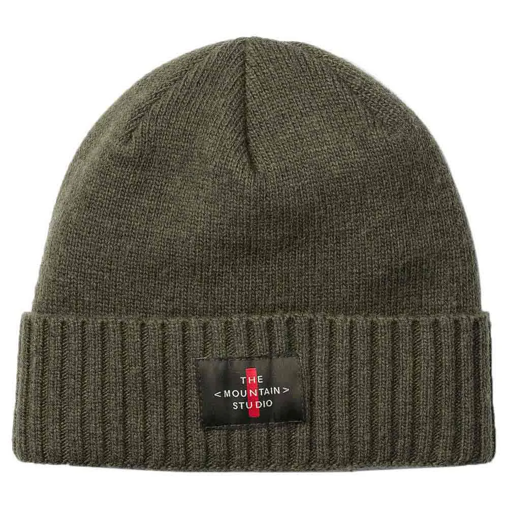 The Mountain Studio Cashmere Mix Cross Logo Muts Groen