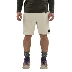 The Mountain Studio Field Korte Broek Almond Milk