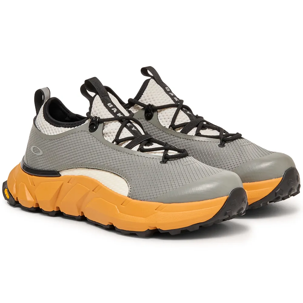 Oakley Apparel Light Shield Wandelschoenen Grijs