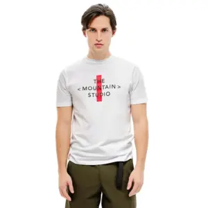 The Mountain Studio Cross Logo T-shirt Met Korte Mouwen Wit