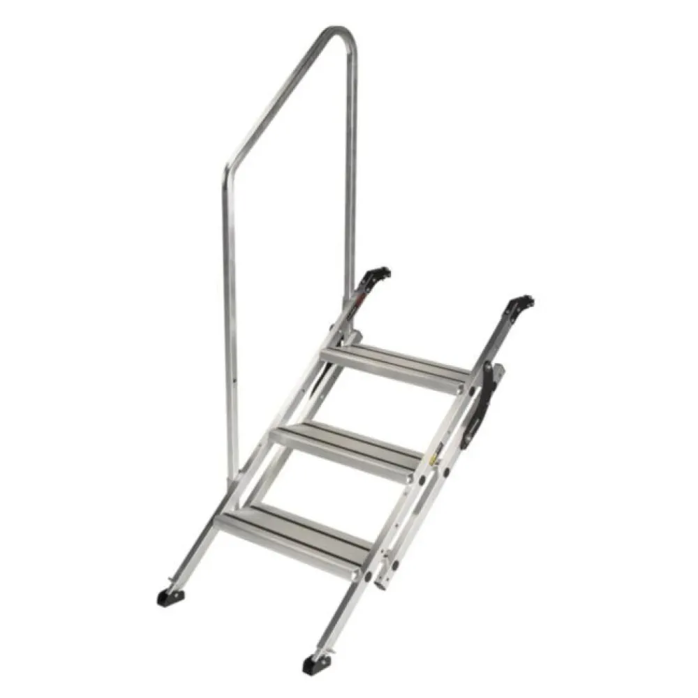 Lippert Victory Triple Ladder Zilver