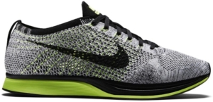 Nike Flyknit Racer Oreo Volt Zwart